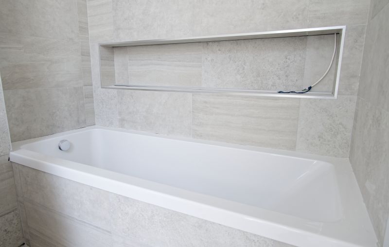 Minimalist Acrylic Tub